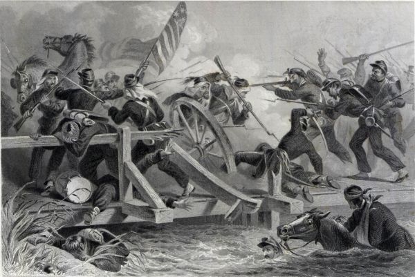 A black and white engraving illustrates a chaotic battle scene on a wooden bridge, where soldiers in dark uniforms engage in intense hand-to-hand combat with bayonets and sabers. In the midst of the struggle, a fallen cannon lies on the bridge while several men and a horse are shown submerged in the water below.